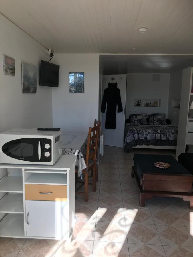 Charmant Studio Meuble Montignac-Charente Exterior photo